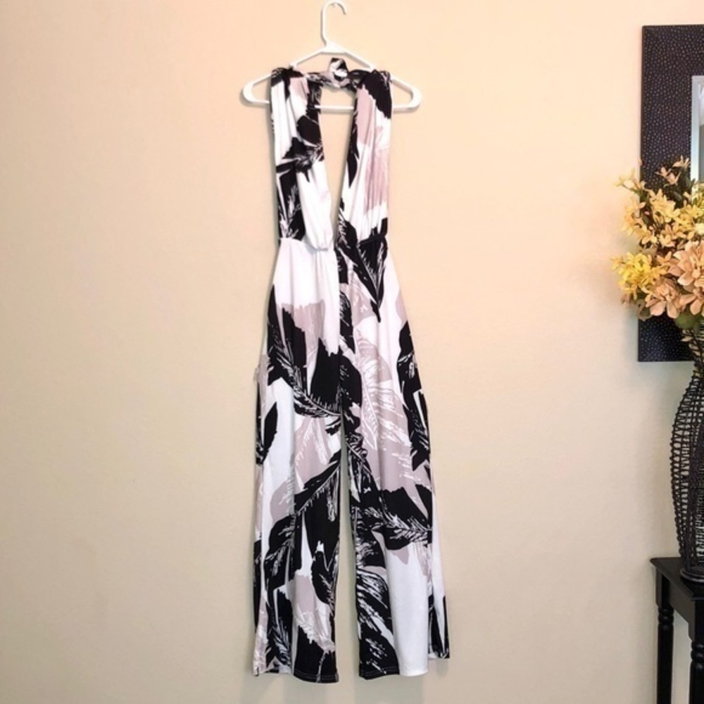 Tropical Print Black and White Wide Leg Jumpsuit Size Small - Picture 5 of 7